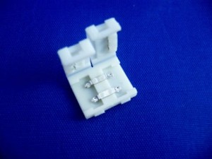 PODÓWJNA ZŁACZKA DO TAŚMA LED 10mm