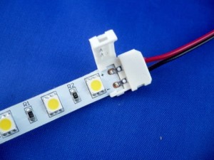 ZŁACZKA Z KABELKIEM DO TAŚMA LED 10mm 5050 