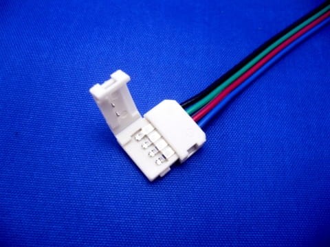 ZŁĄCZKA Z KABELKIEM DO TAŚMY RGB CLARO